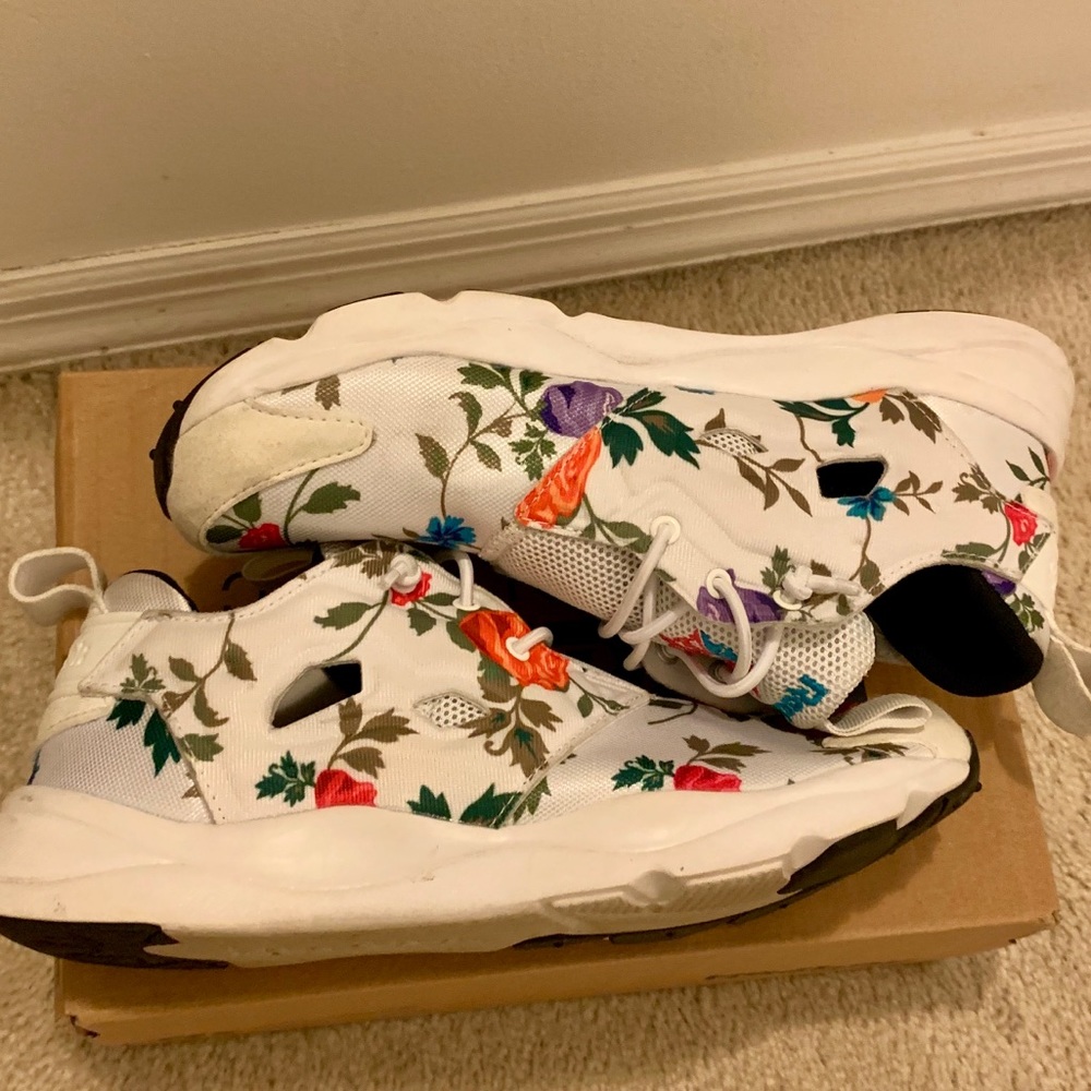REEBOK FURY LITE SR FLORAL SNEAKERS